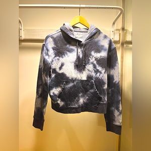 Champion womens tie-dye, kangaroo pocket hoodie. Size US Med